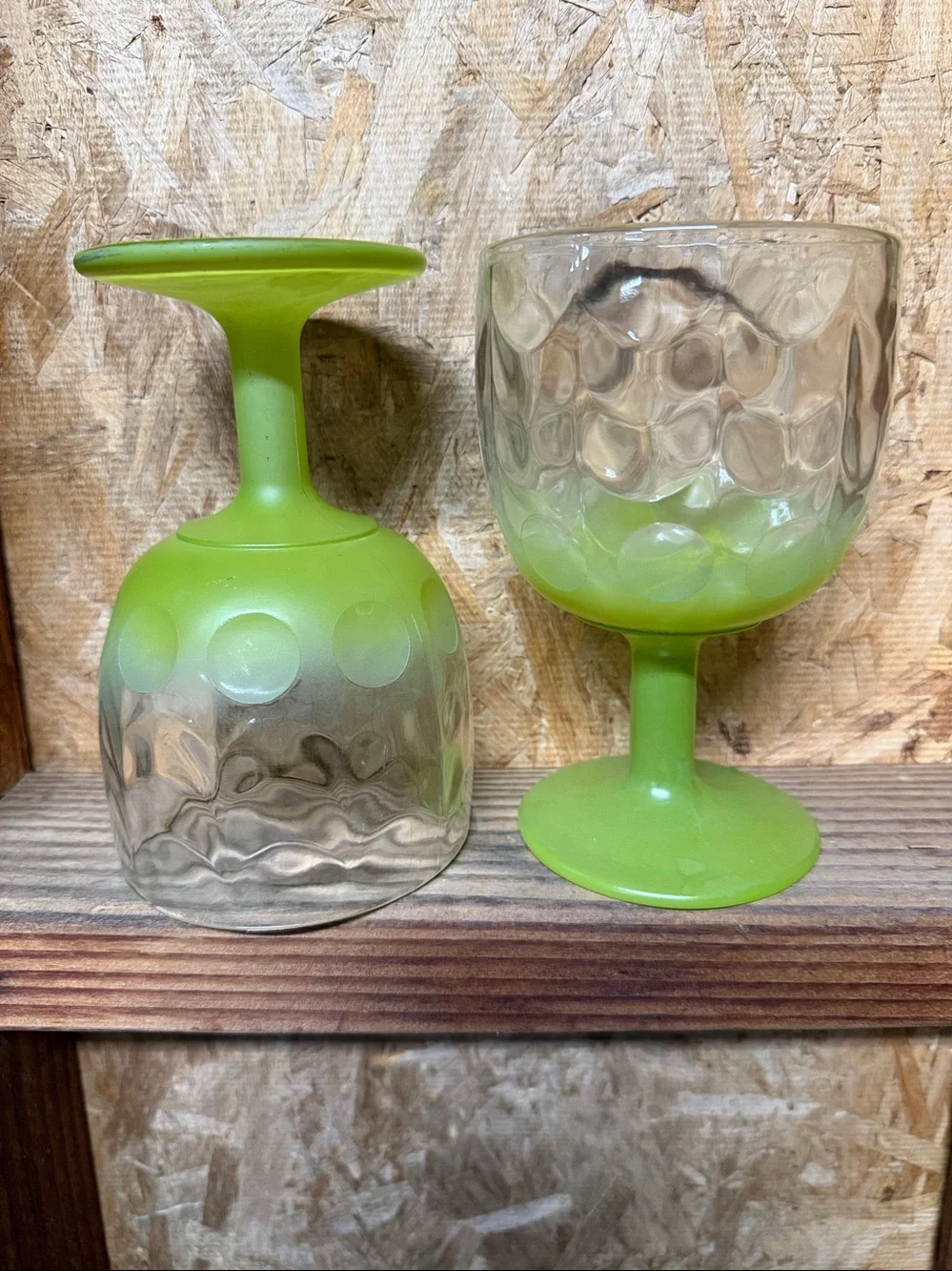 Vintage Green Stemmed Goblet Glasses – Set of 2